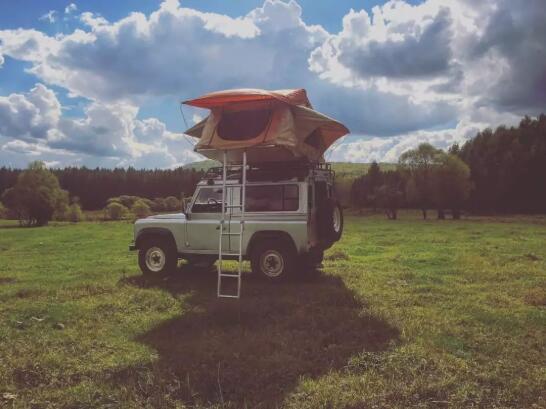 What is it like to live in a car roof tent on a self-drive trip?cid=3