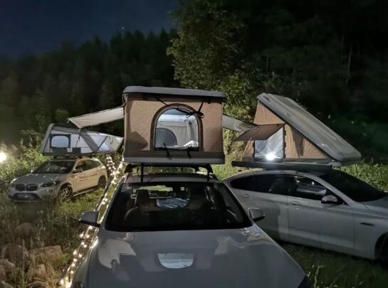 What is it like to live in a car roof tent on a self-drive trip?cid=3