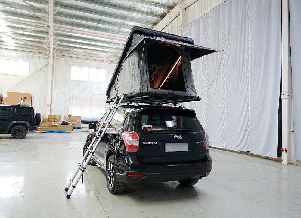 SRT20-130D New Car SoftShell Roof Top Tent Factory Customized Tent Camping Tent Off-Road Suv