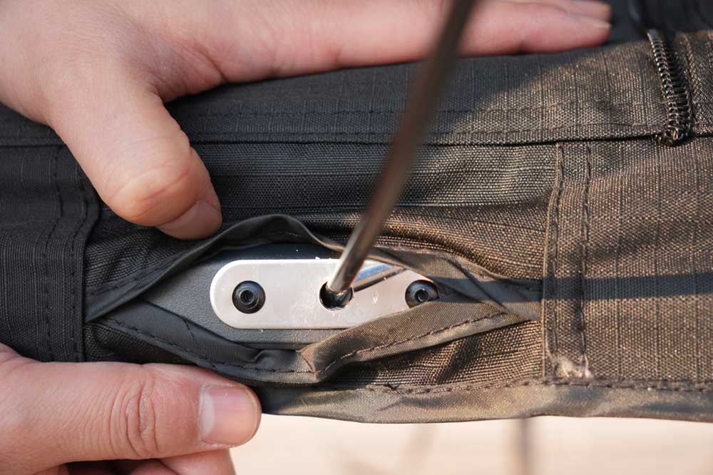 ALU610-190-S0001001 RTT Camping Accesorios Aluminum Hard Shell Person Hardtop 4X4 Vehicle Roof Top Tent ALU610-190-S0001001 RTT Camping Accesorios Aluminum Hard Shell Person Hardtop 4X4 Vehicle Roof Top Tent