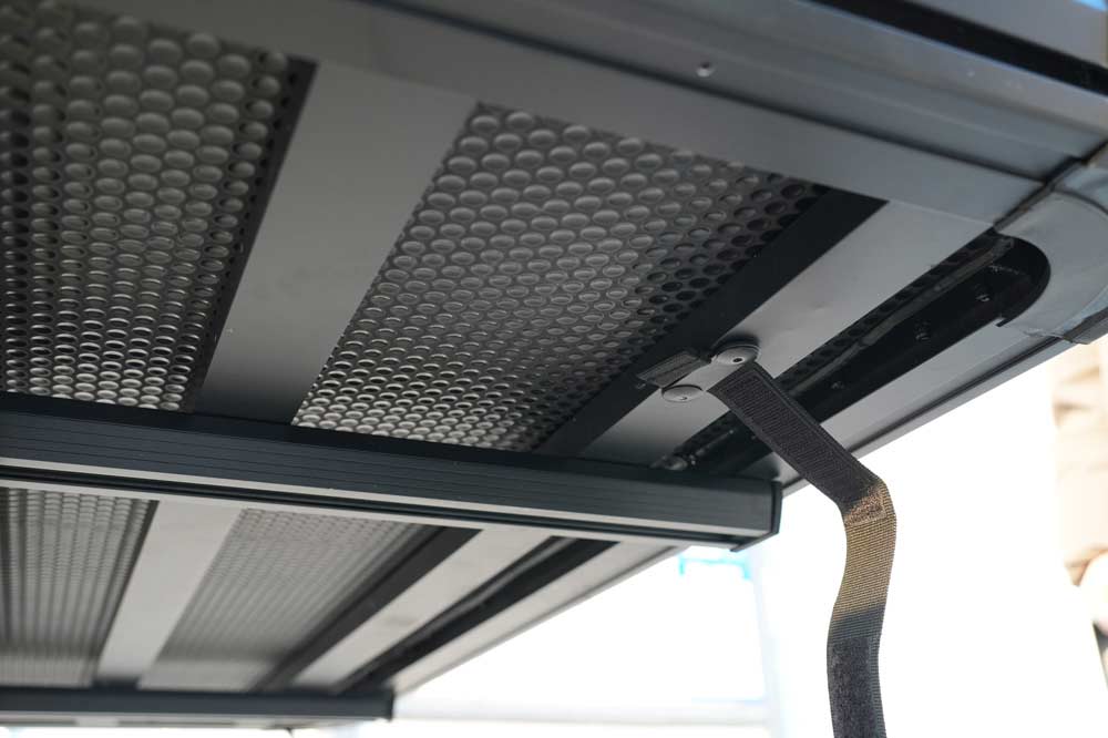 ALU300-130-S0001001 Outdoor Waterproof 4X4 Roof Top Tent Aluminum Camping Custom Outdoor Camping Car Tent ALU300-130-S0001001 Outdoor Waterproof 4X4 Roof Top Tent Aluminum Camping Custom Outdoor Camping Car Tent