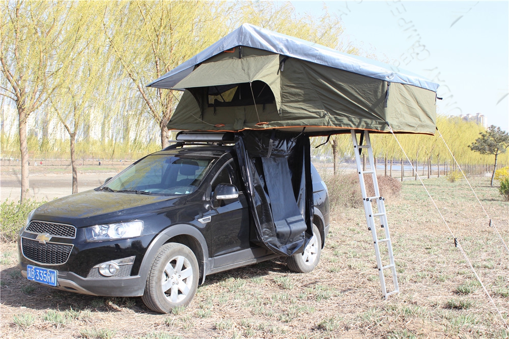 Pop Up Roof Tent is a 2 person tent, the entrance is covered.

The model works well on shorter car(less than 180cm) and Trailer. It’s a very light roof top tent, only 45kg.