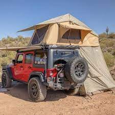 Rooftop tents were initially popular with adventurers on land, who wanted to stay away from the ground and predators when exploring the Australian outback. Simply mount the tent on the roof rack of the vehicle and you can deploy it almost instantly by unf