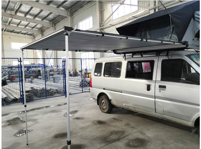 Rinn sinn cuid de mhodalan mòr-chòrdte de Roof Top Tents agus Vehicle Awning.